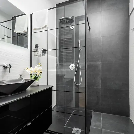 Kasprzaka 29 Wola Tower Premium Garage 817 *